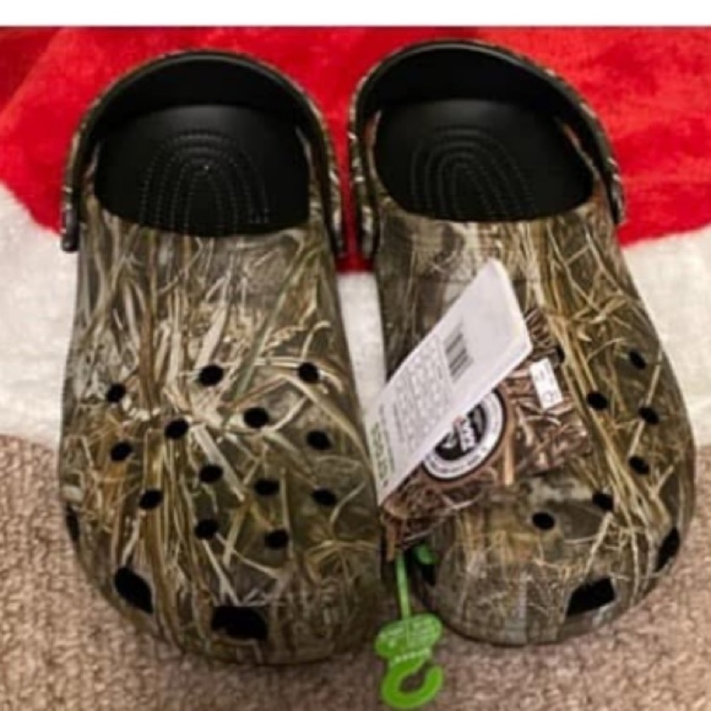 Realtree crocs brand nee men size 10